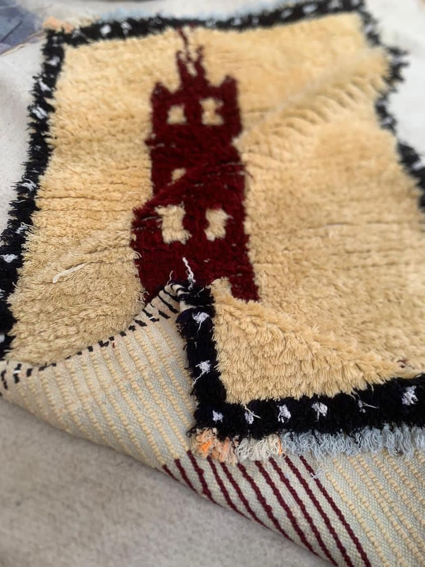 Tinzallit yan Berber rug